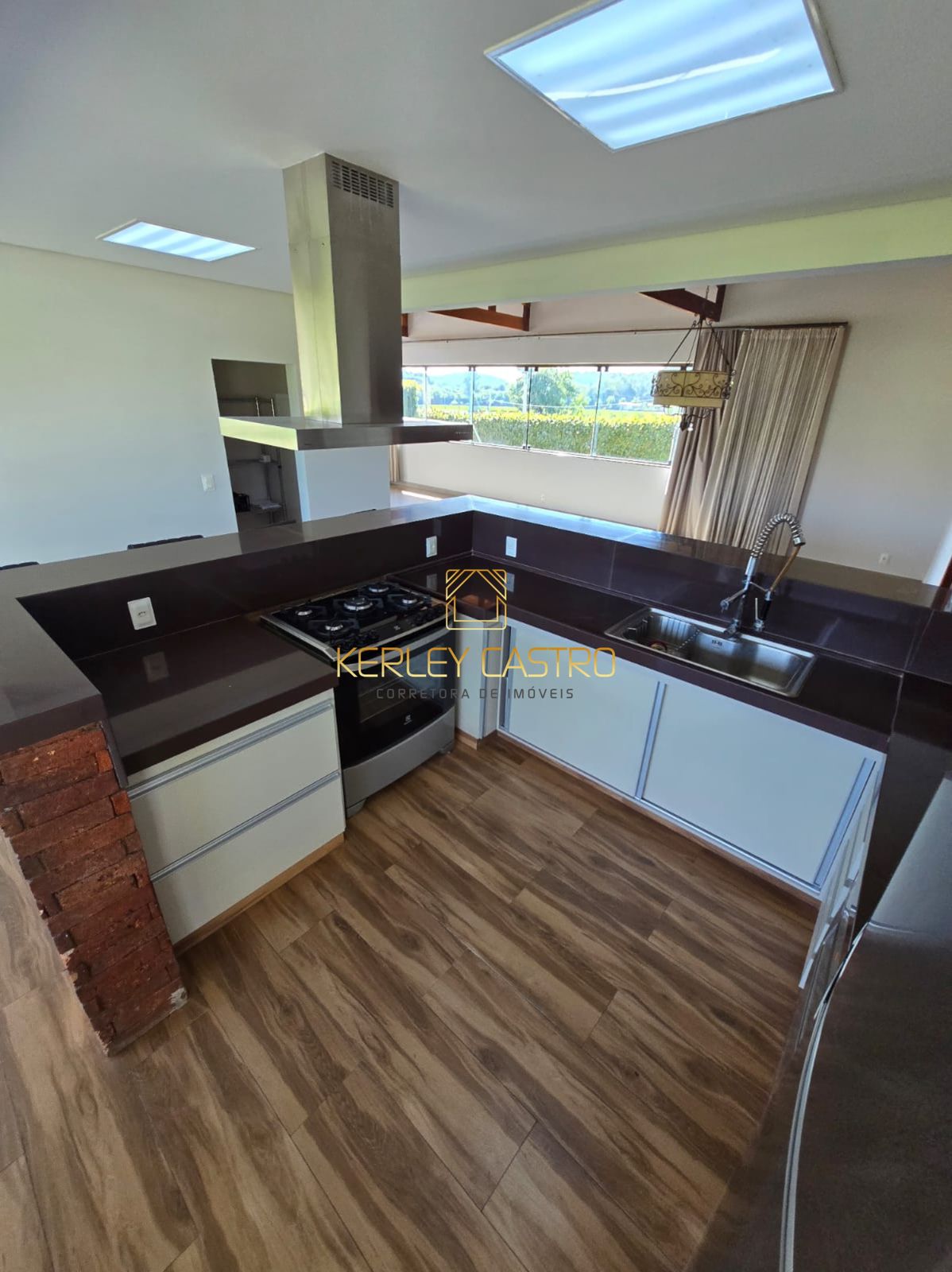 VENDO LINDA CASA EM CONDOMÍNIO FECHADO EM INHAÚMA 